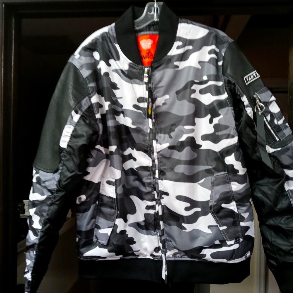 Camo blk & wht jacket
